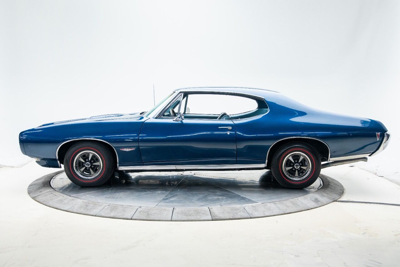 1968 Pontiac GTO 3