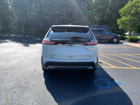 2020 Ford Edge Titanium