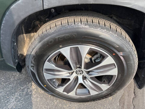 2023 Toyota Highlander L