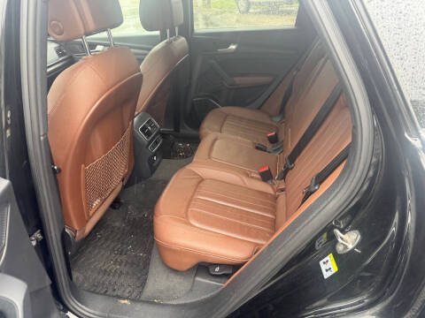 2018 Audi Q5 2.0T quattro Premium Plus
