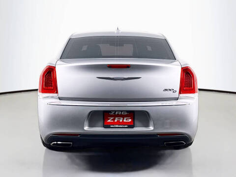 2016 Chrysler 300 C