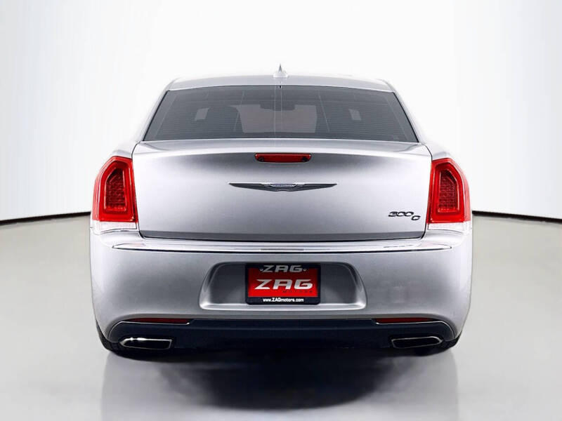 2016 Chrysler 300 C