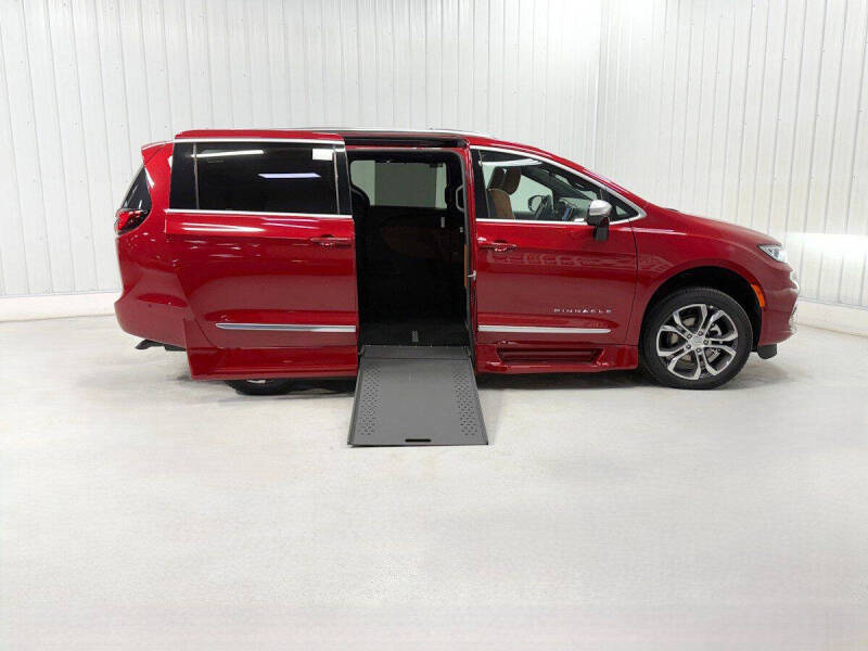 2026 Chrysler Pacifica Pinnacle