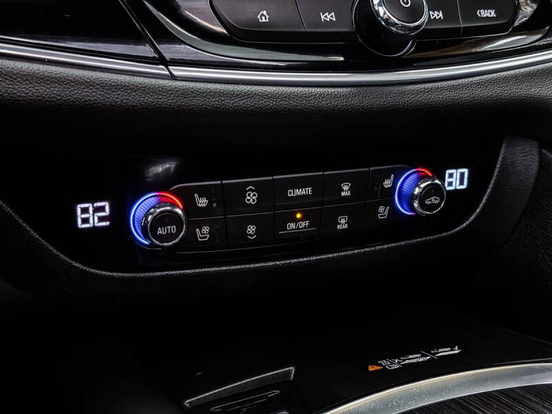 2022 Buick Enclave Avenir