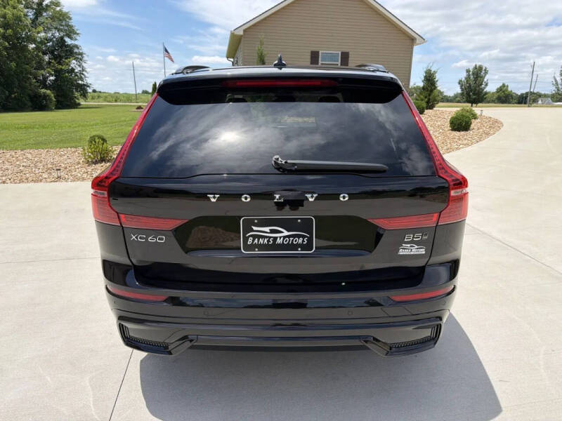2024 Volvo XC60 B5 Plus Dark Theme