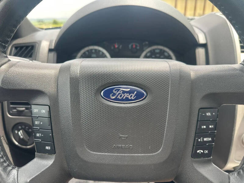 2011 Ford Escape XLT