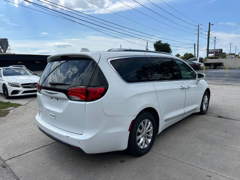 2019 Chrysler Pacifica Touring L