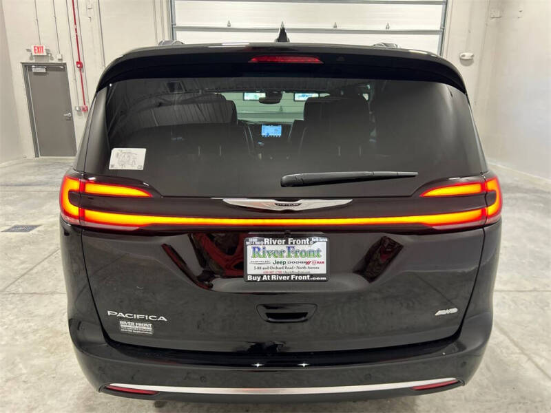 2026 Chrysler Pacifica Pinnacle