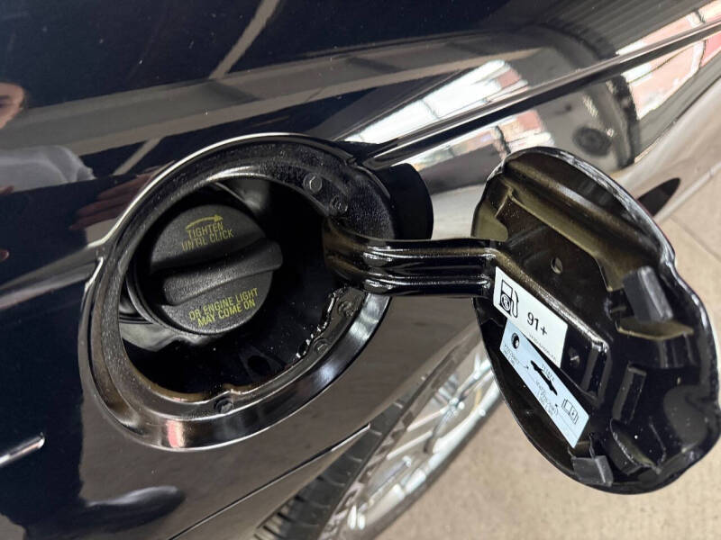 2004 Ford Thunderbird Deluxe