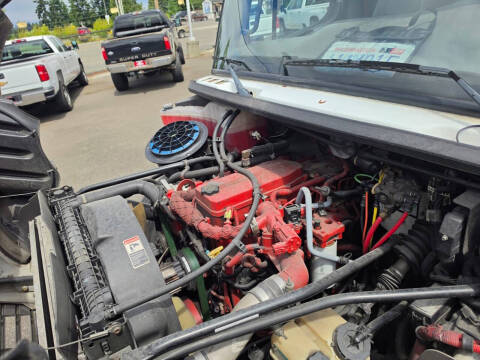 2009 Freightliner M2 106