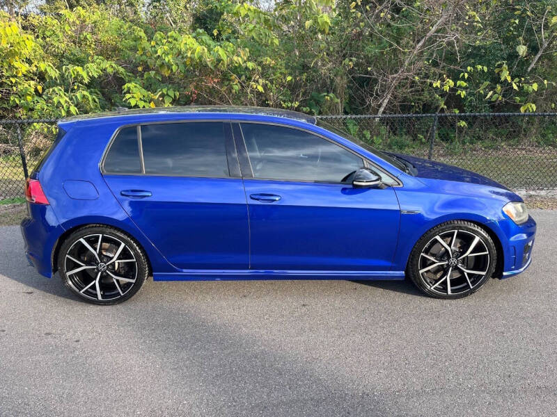 2017 Volkswagen Golf R 4Motion