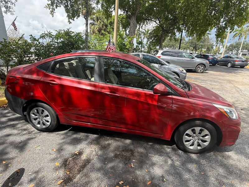 2017 Hyundai Accent SE
