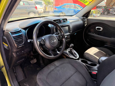 2018 Kia Soul +