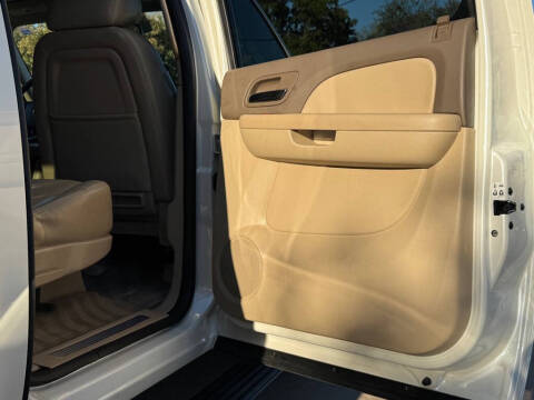 2014 Chevrolet Suburban LTZ