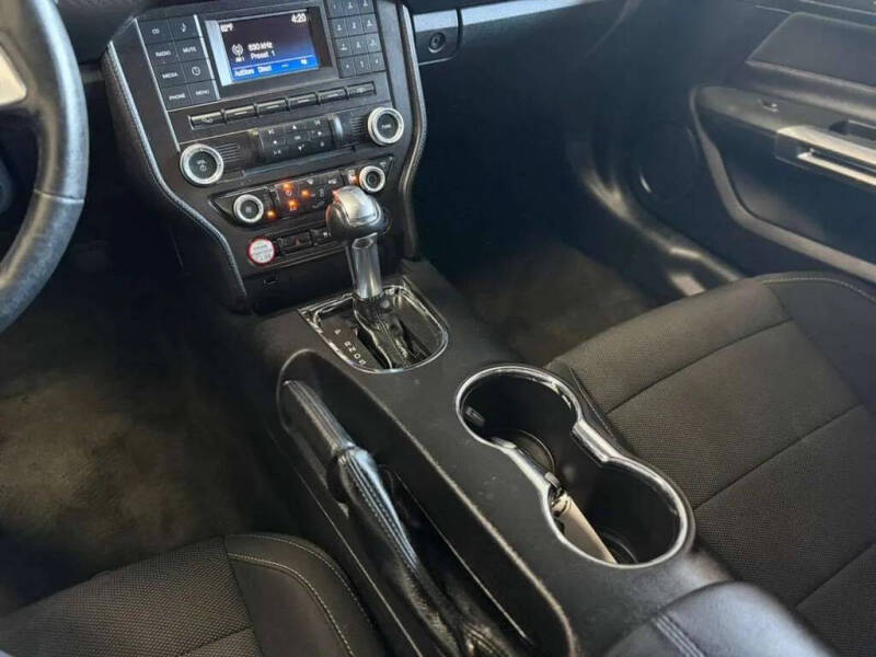2016 Ford Mustang V6