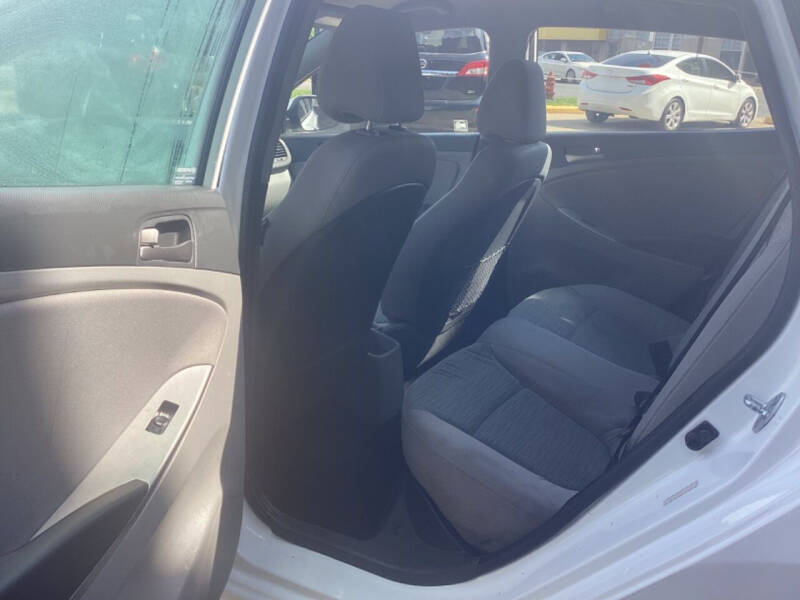 2016 Hyundai Accent SE