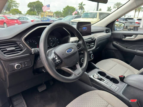 2021 Ford Escape SE