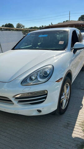 2014 Porsche Cayenne Platinum