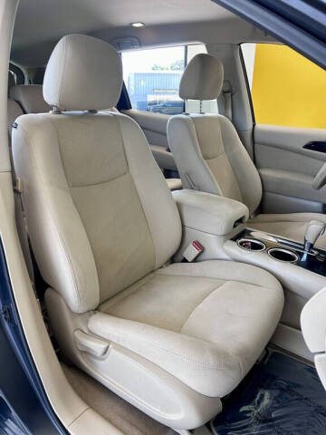 2014 Nissan Pathfinder S
