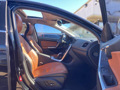 2013 Volvo S60 T5 Platinum