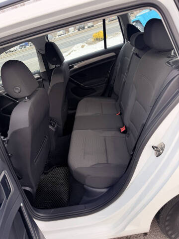 2016 Volkswagen Golf SportWagen TSI S