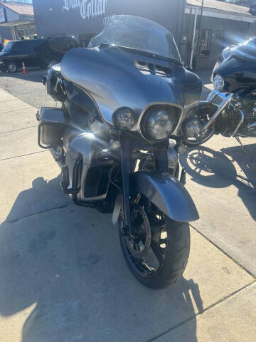 2019 Harley-Davidson FLHTKSE CVO LIMITED