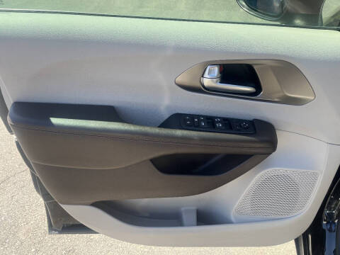 2018 Chrysler Pacifica LX