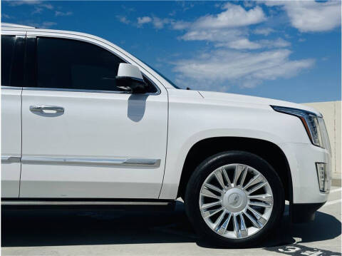 2016 Cadillac Escalade Platinum