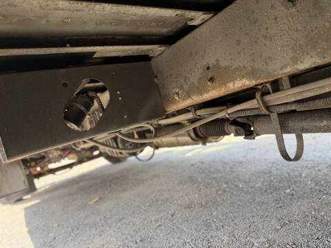 2014 Freightliner B2 Chassis