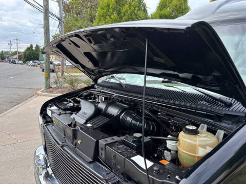 2003 Ford E-Series E-250 SD