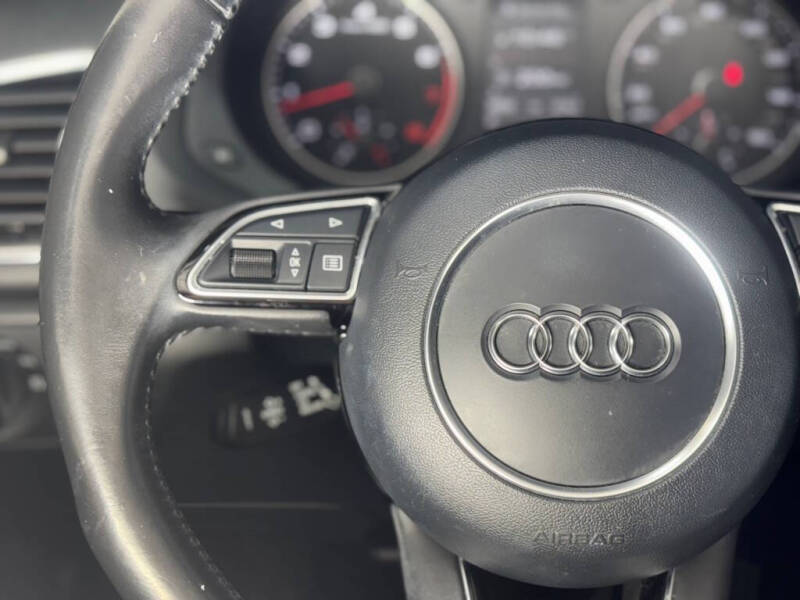 2017 Audi Q3 2.0T quattro Premium Plus