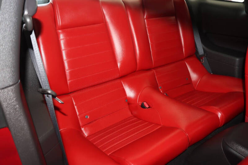 2005 Ford Mustang GT Premium