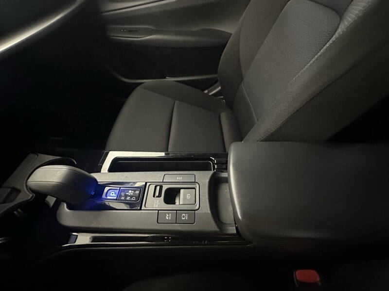 2024 Toyota Prius LE