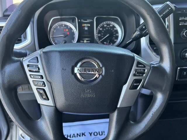 2017 Nissan Titan 29
