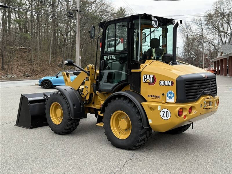 2022 Caterpillar 908M