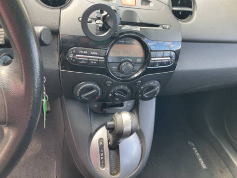 2013 Mazda MAZDA2 Sport