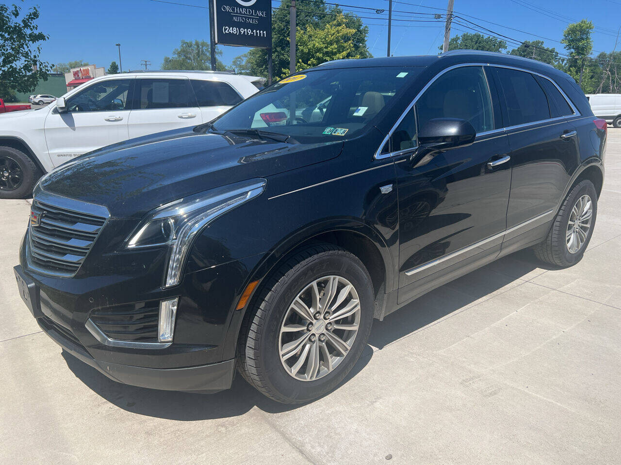 2017 Cadillac XT5 for sale at ORCHARD LAKE AUTO SALES INC in Farmington Hills, MI