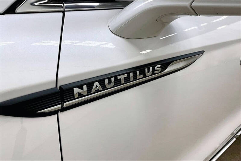 2019 Lincoln Nautilus Reserve