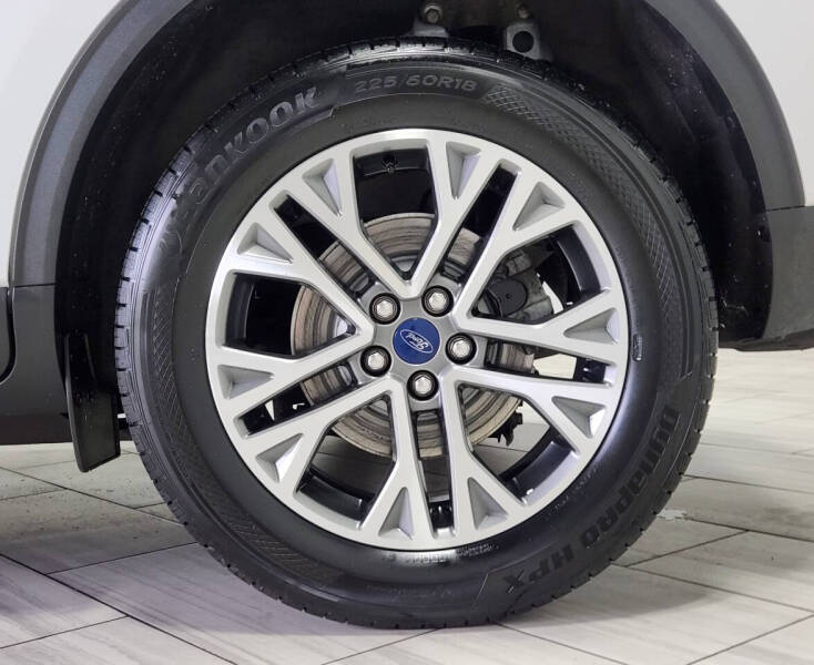 2022 Ford Escape SEL