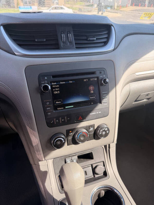 2016 Chevrolet Traverse LS