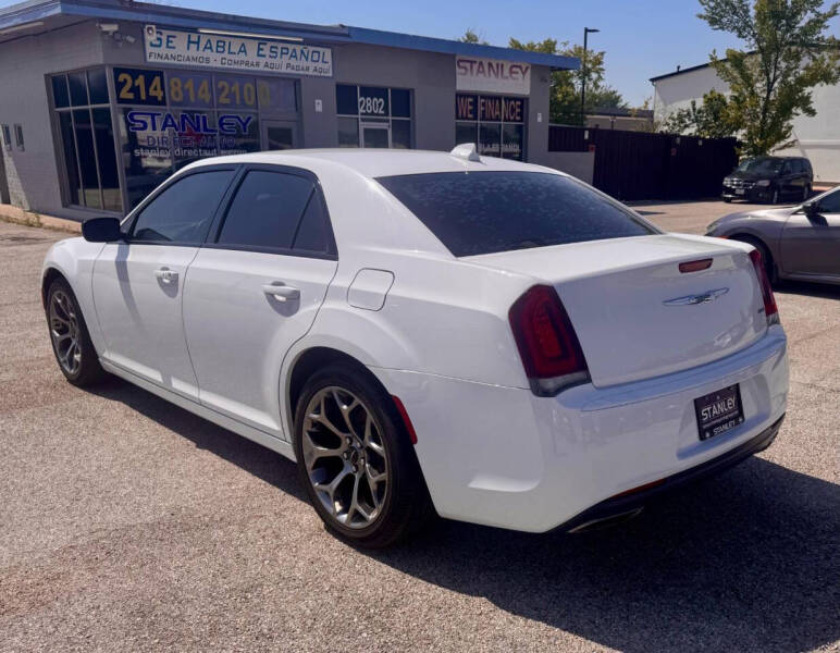 2018 Chrysler 300 Touring