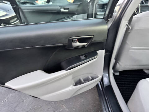 2014 Toyota Camry LE