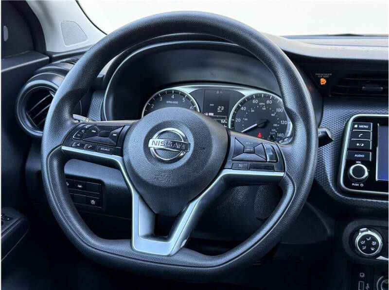 2021 Nissan Kicks S