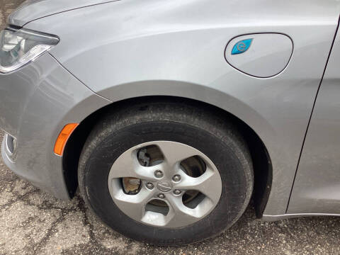 2018 Chrysler Pacifica Hybrid Touring Plus
