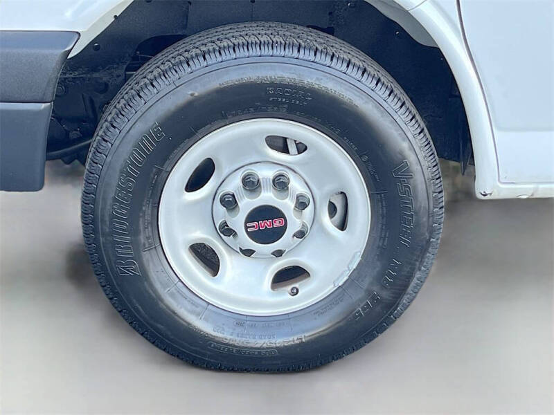 2024 GMC Savana 2500