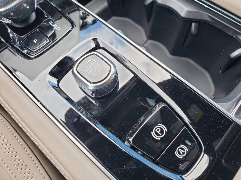 2026 Volvo XC90 B6 Plus 6P