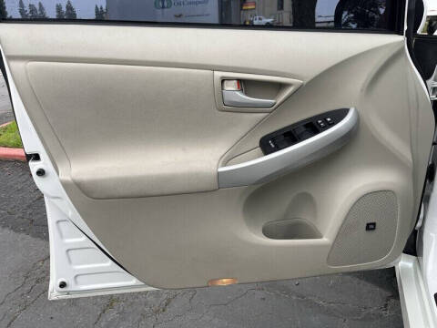 2011 Toyota Prius Three