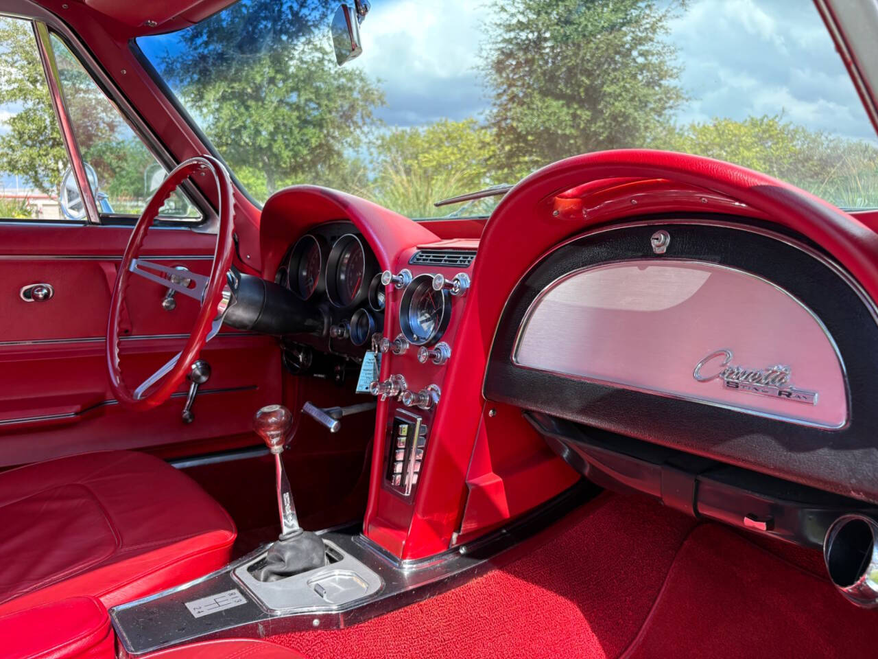 1965 Chevrolet Corvette 33