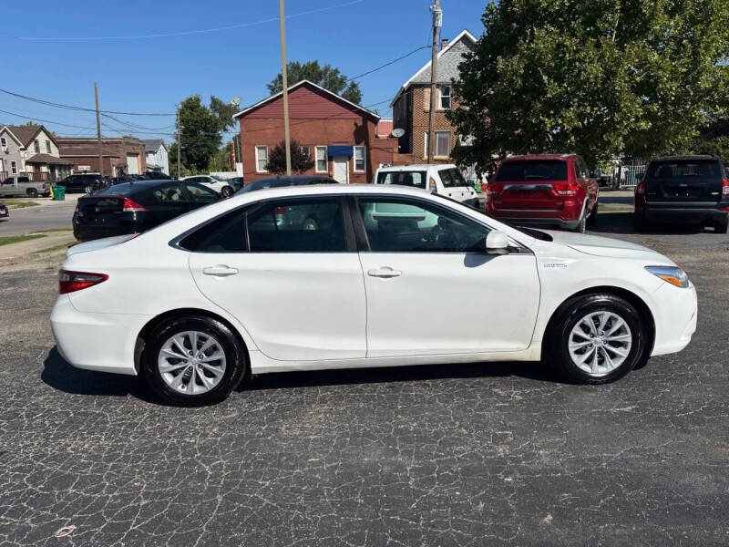 2015 Toyota Camry Hybrid LE