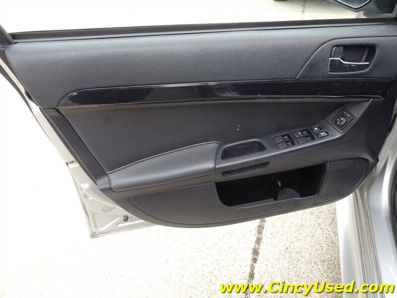 2017 Mitsubishi Lancer ES